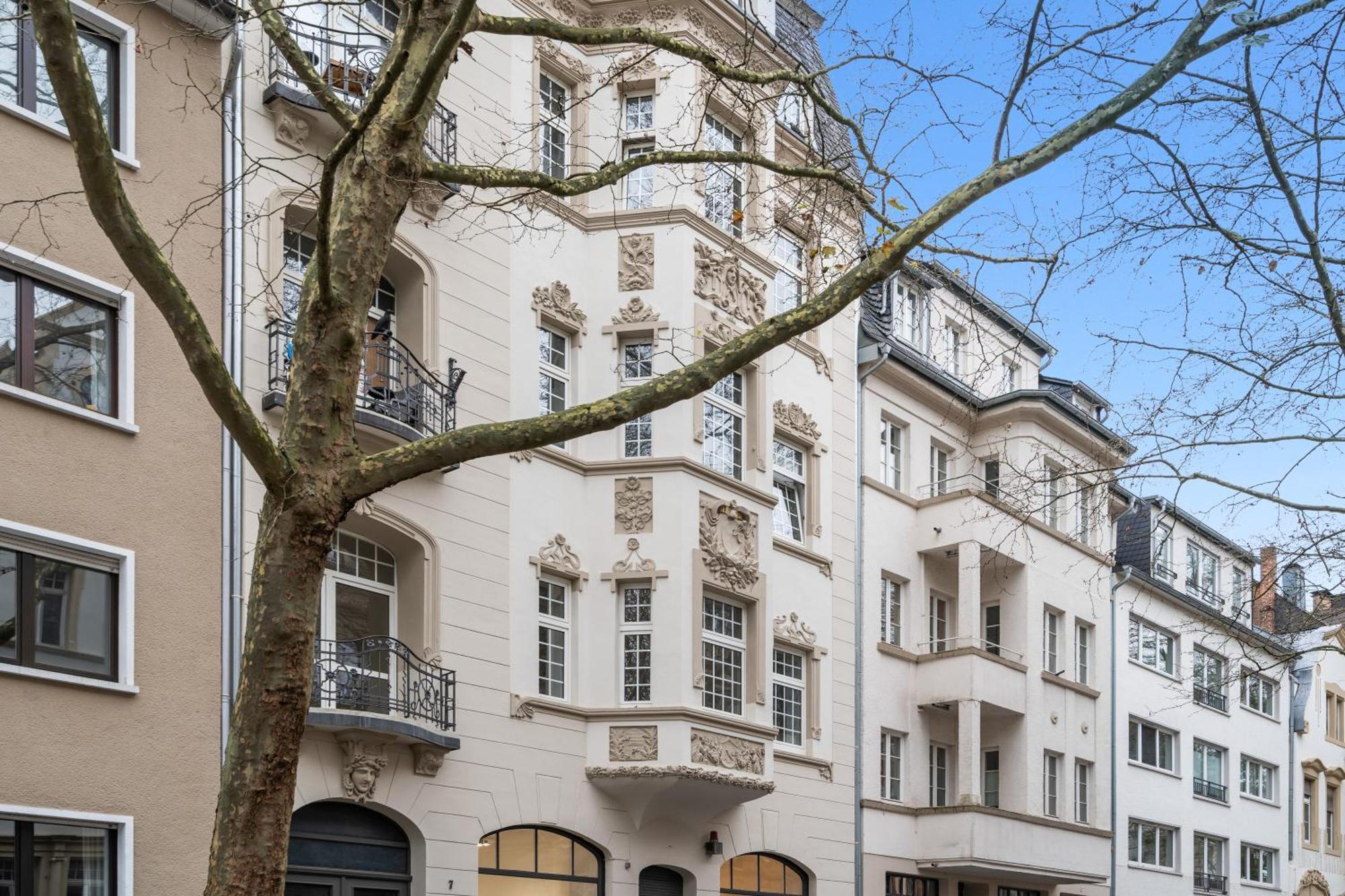 Modern Elegance In Historical Center *
